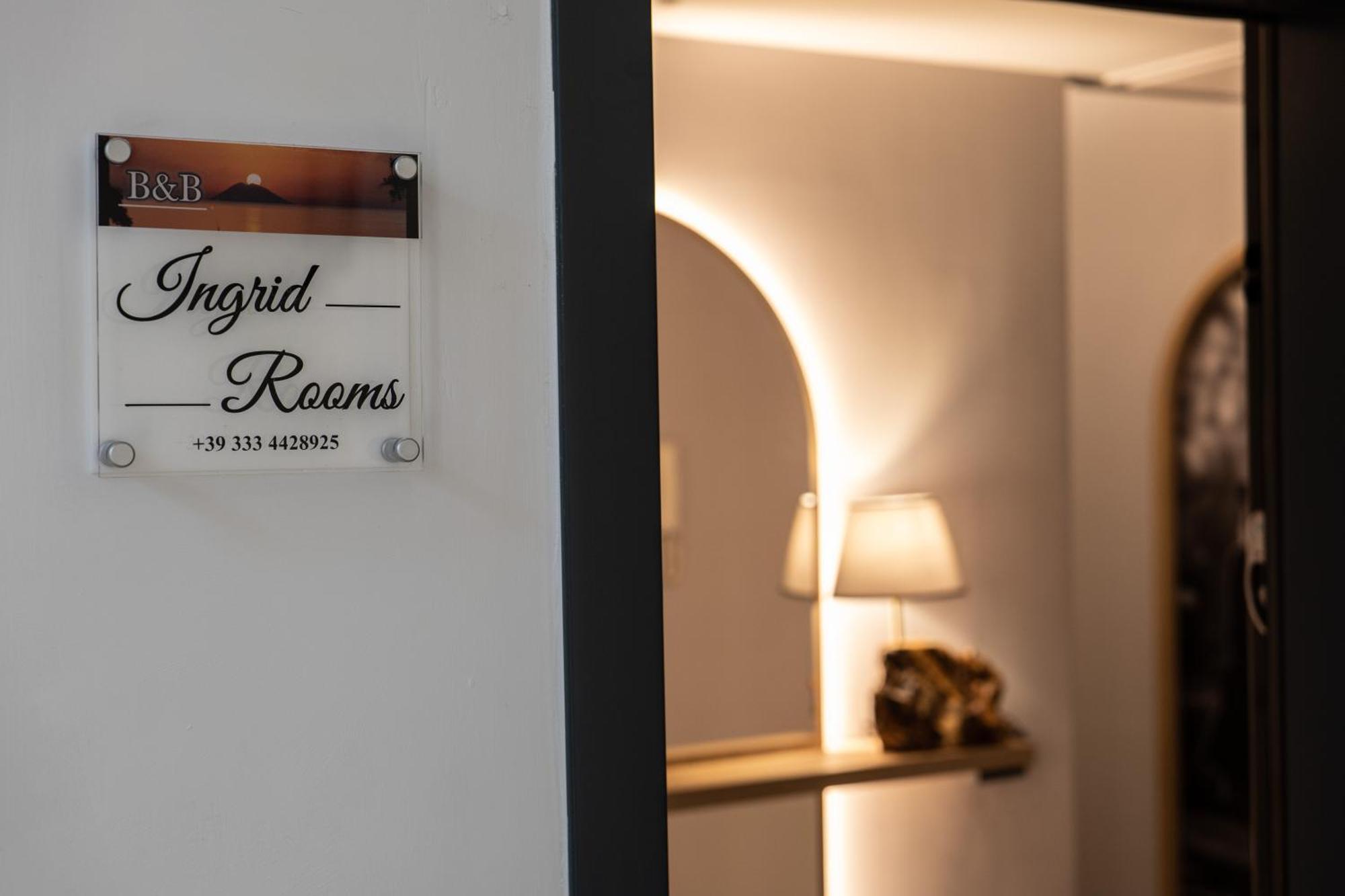 Ingrid Rooms トロペーア エクステリア 写真